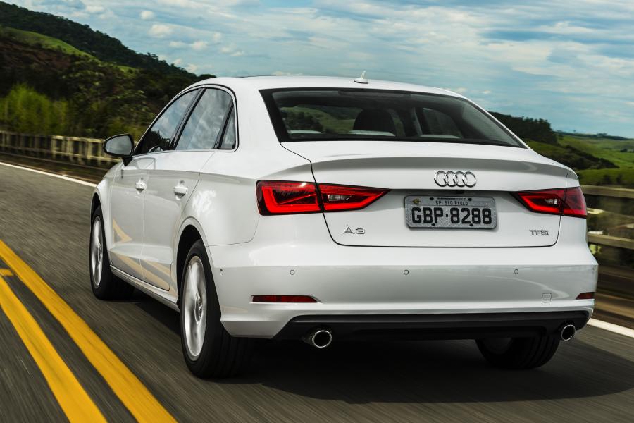  Audi A3 Sedan 2.0 TFSI (8V) 2015 года  (LA) (фото 3 из 12)